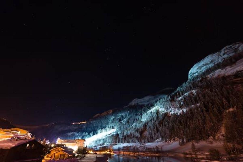 Chalet Chardons Hostel Tignes Eksteriør bilde